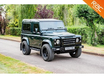 Land Rover - Defender 90