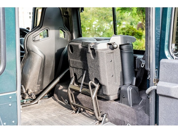 Used Land Rover Defender 90 2013 for sale - 75666693: Photo 36