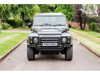 Used Land Rover Defender 110 2013 for sale - 75524823: Photo