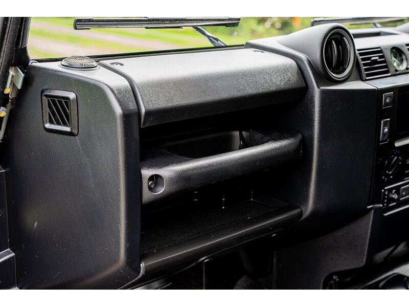 Used Land Rover Defender 2014 for sale - 76542848: Photo 30