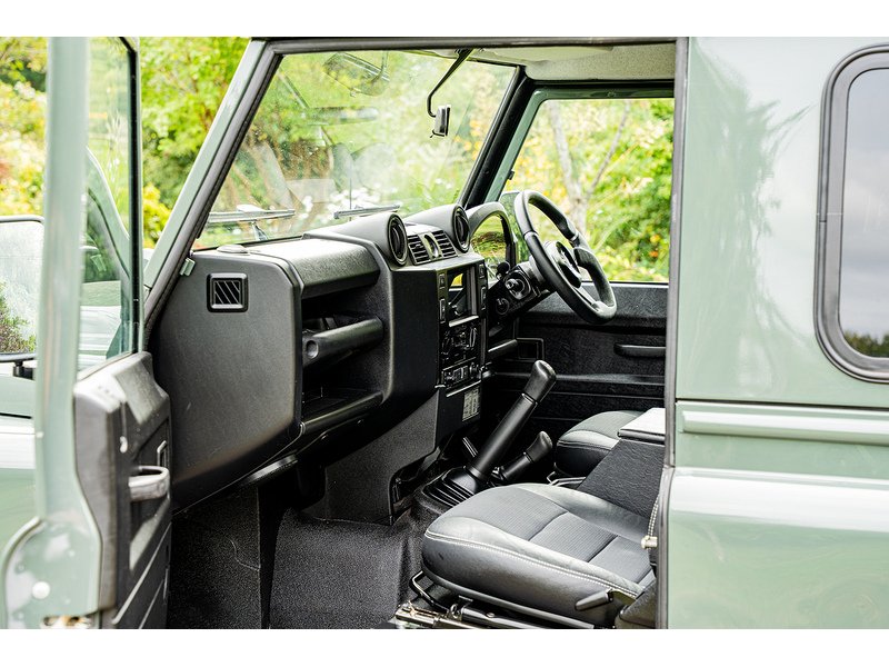 Used Land Rover Defender 2014 for sale - 76542848: Photo 34