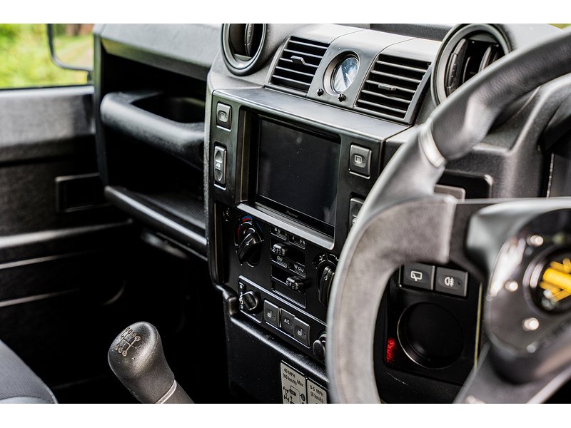 Used Land Rover Defender 2014 for sale - 76542848: Photo 38