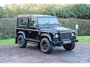 Land Rover Defender feature image
