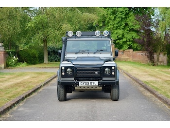 Used Land Rover Defender 2009 for sale - 79435667: Photo