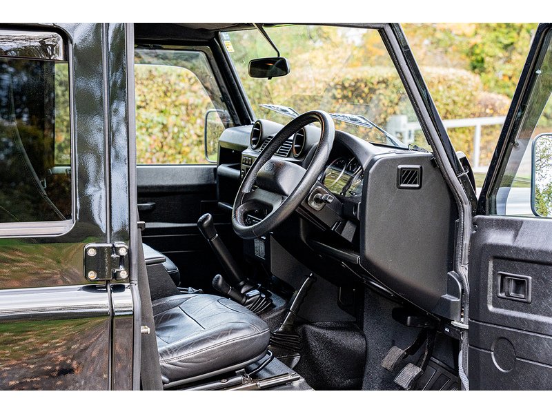 Used Land Rover Defender 2015 for sale - 76518486: Photo 15