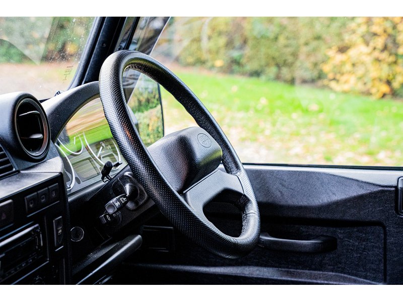 Used Land Rover Defender 2015 for sale - 76518486: Photo 25