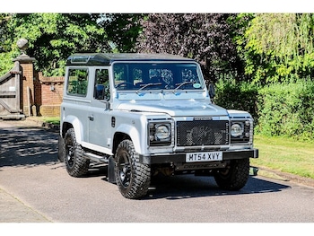 Land Rover - Defender
