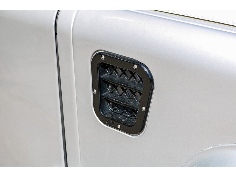 Used Land Rover Defender 2004 for sale - 76625008: Photo 24