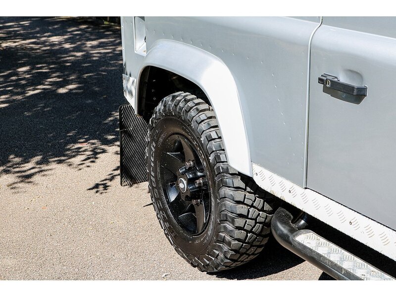 Used Land Rover Defender 2004 for sale - 76625008: Photo 25