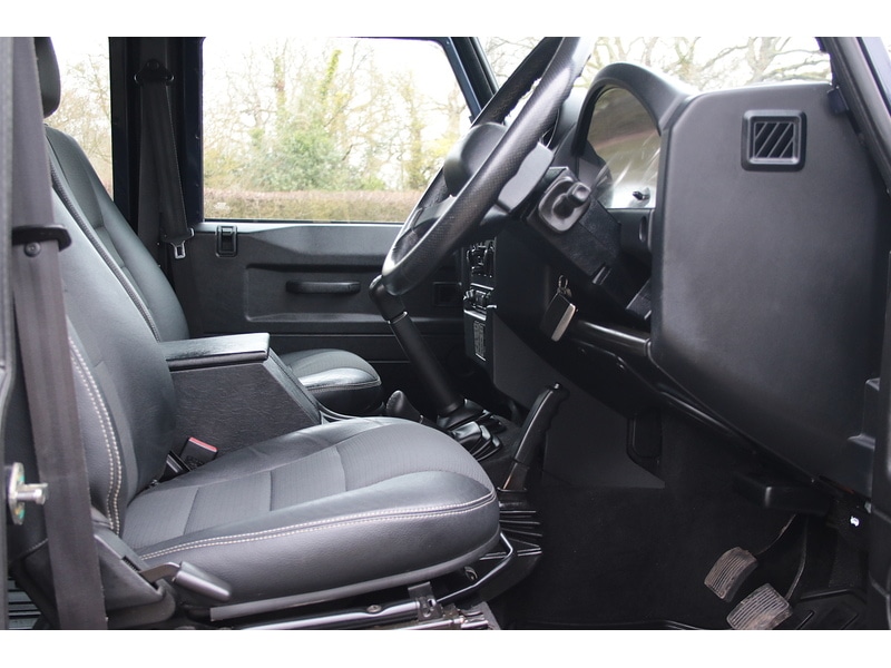 Used Land Rover Defender 2014 for sale - 77342329: Photo 21