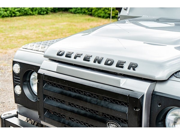 Used Land Rover Defender 90 2012 for sale - 74743353: Photo 21