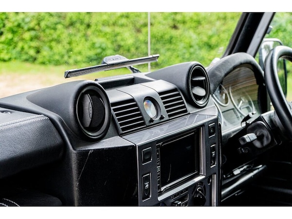 Used Land Rover Defender 90 2012 for sale - 74743353: Photo 29