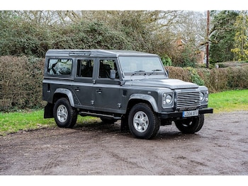 Used Land Rover Defender 110 2014 for sale - 78715607: Photo