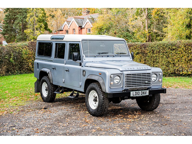 Used Land Rover Defender 2010 for sale - 76518484: Photo 1
