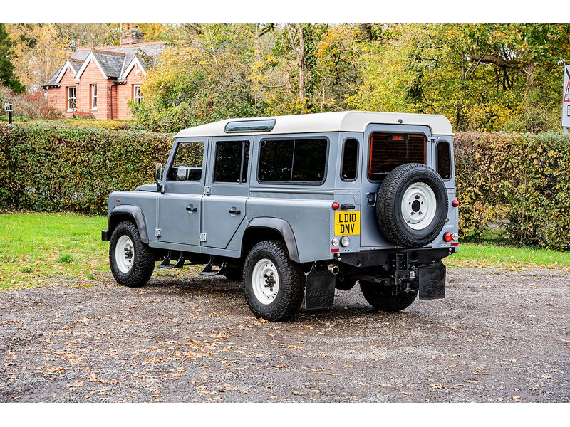 Used Land Rover Defender 2010 for sale - 76518484: Photo 10