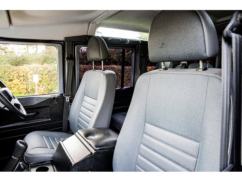 Used Land Rover Defender 2010 for sale - 76518484: Photo 11