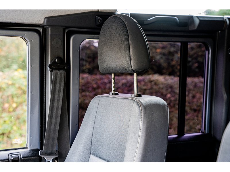 Used Land Rover Defender 2010 for sale - 76518484: Photo 16