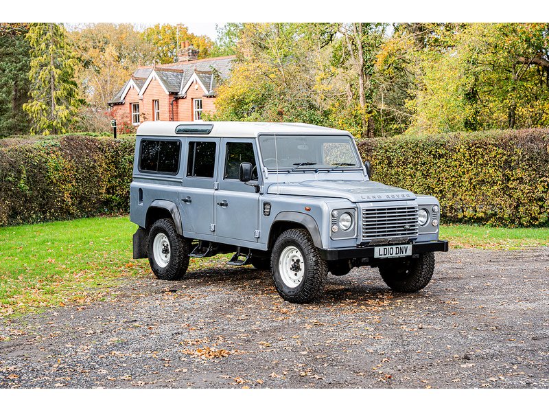 Used Land Rover Defender 2010 for sale - 76518484: Photo 2