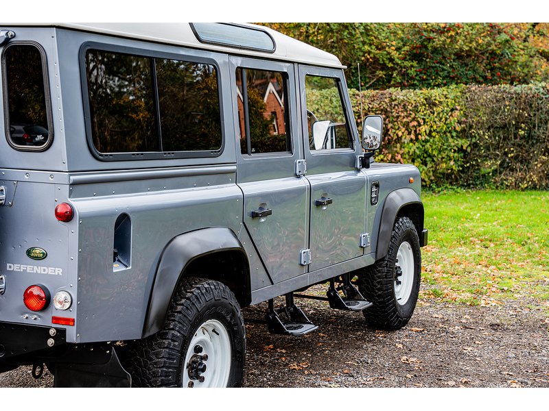 Used Land Rover Defender 2010 for sale - 76518484: Photo 21