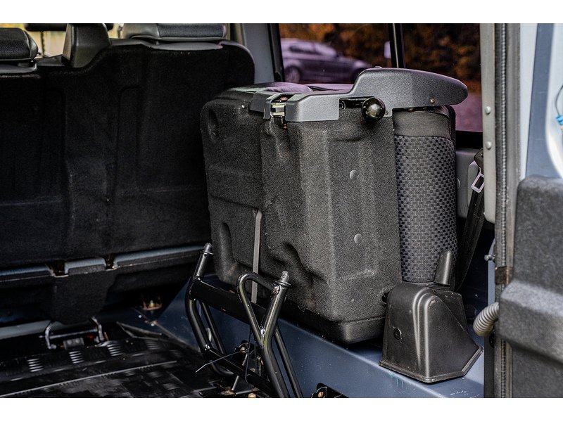 Used Land Rover Defender 2010 for sale - 76518484: Photo 23