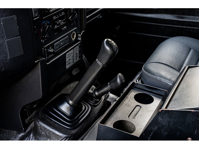 Used Land Rover Defender 2010 for sale - 76518484: Photo 24