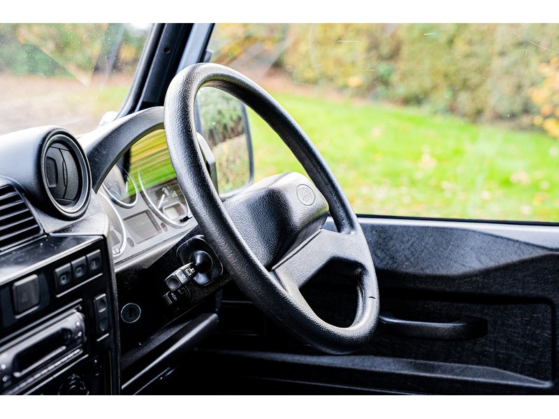 Used Land Rover Defender 2010 for sale - 76518484: Photo 25