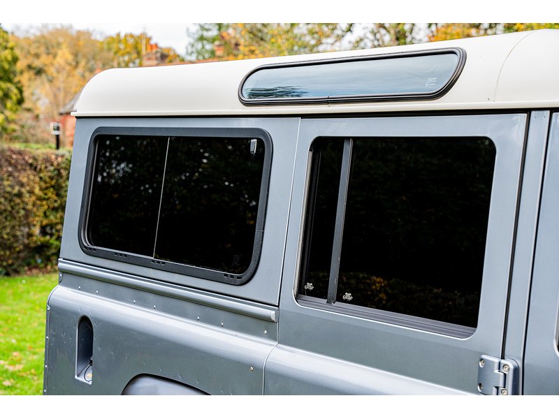 Used Land Rover Defender 2010 for sale - 76518484: Photo 30