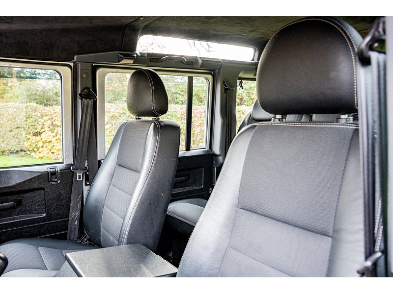 Used Land Rover Defender 2014 for sale - 76516123: Photo 16