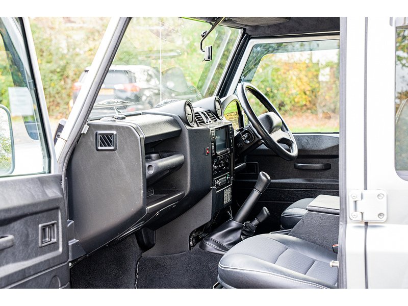 Used Land Rover Defender 2014 for sale - 76516123: Photo 17