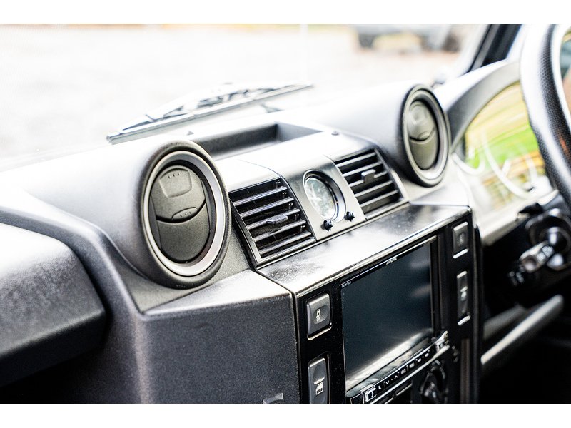 Used Land Rover Defender 2014 for sale - 76516123: Photo 23