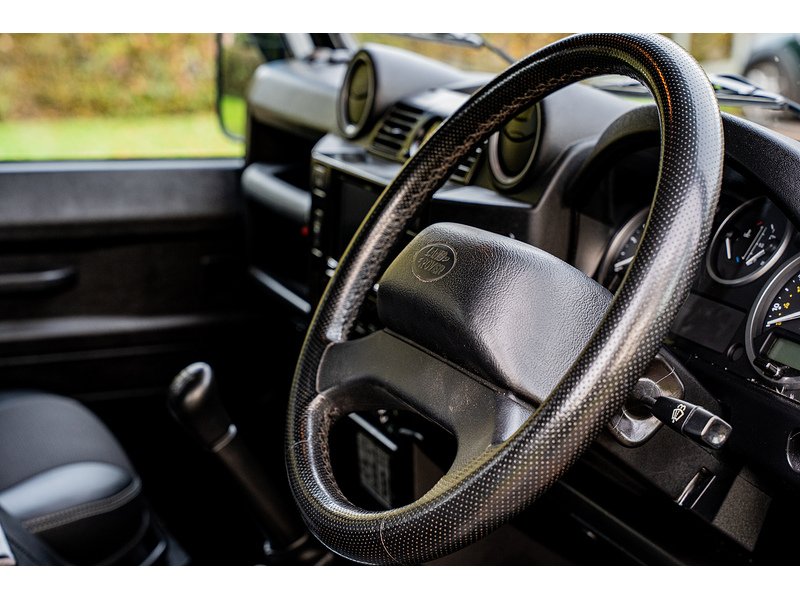 Used Land Rover Defender 2014 for sale - 76516123: Photo 30