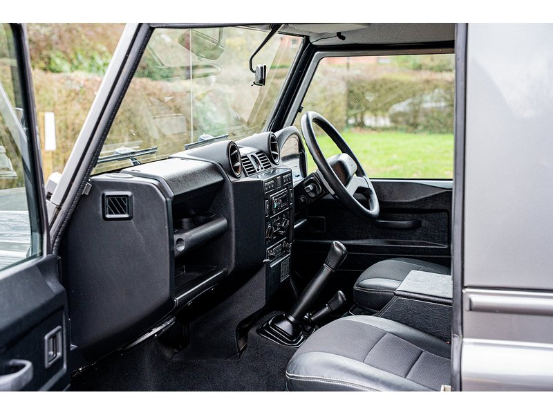 Used Land Rover Defender 90 for sale - 77701931: Photo 12