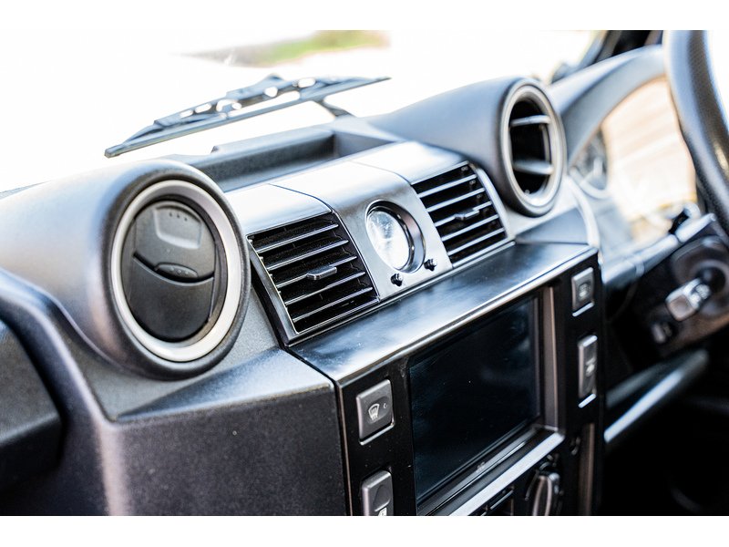 Used Land Rover Defender 110 for sale - 77765947: Photo 22