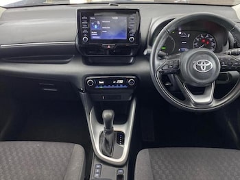 Used Toyota Yaris 2022 for sale - 78186331: Photo
