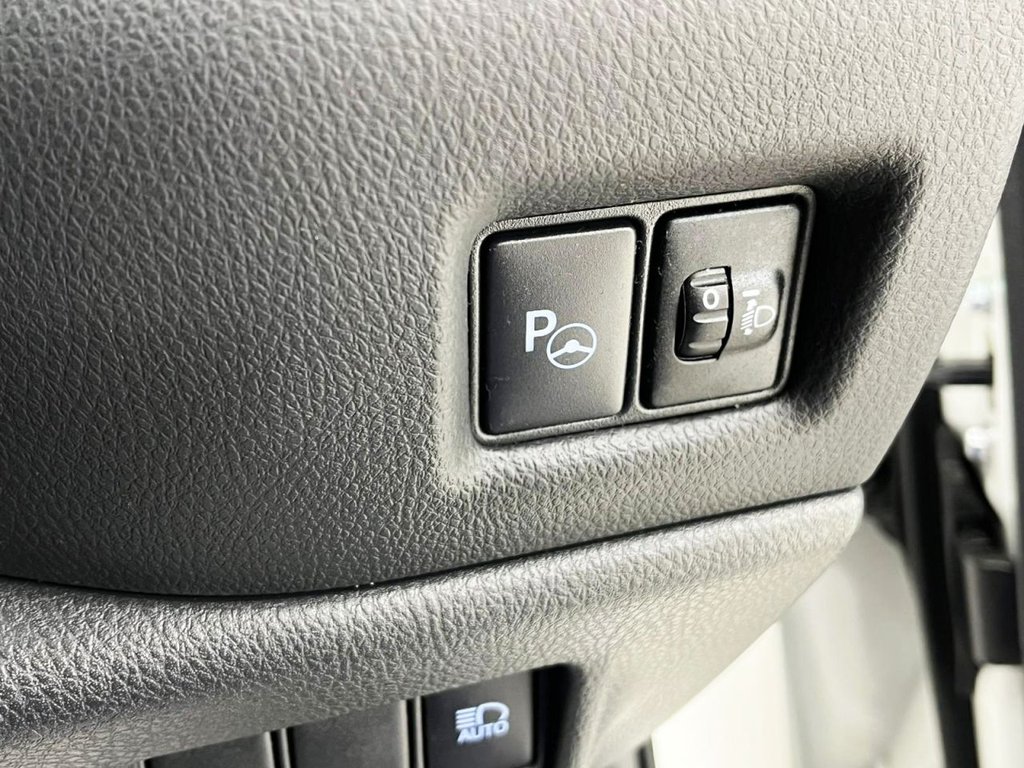 Used Toyota C-HR 2022 for sale - 77521429: Photo 29