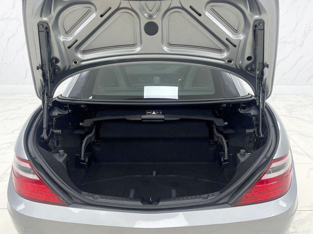 Used Mercedes-Benz SLK 2014 for sale - 76367795: Photo 21