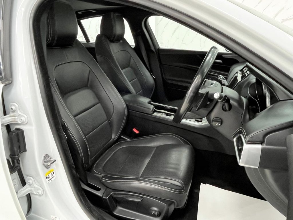 Used Jaguar XE 2016 for sale - 77779867: Photo 28