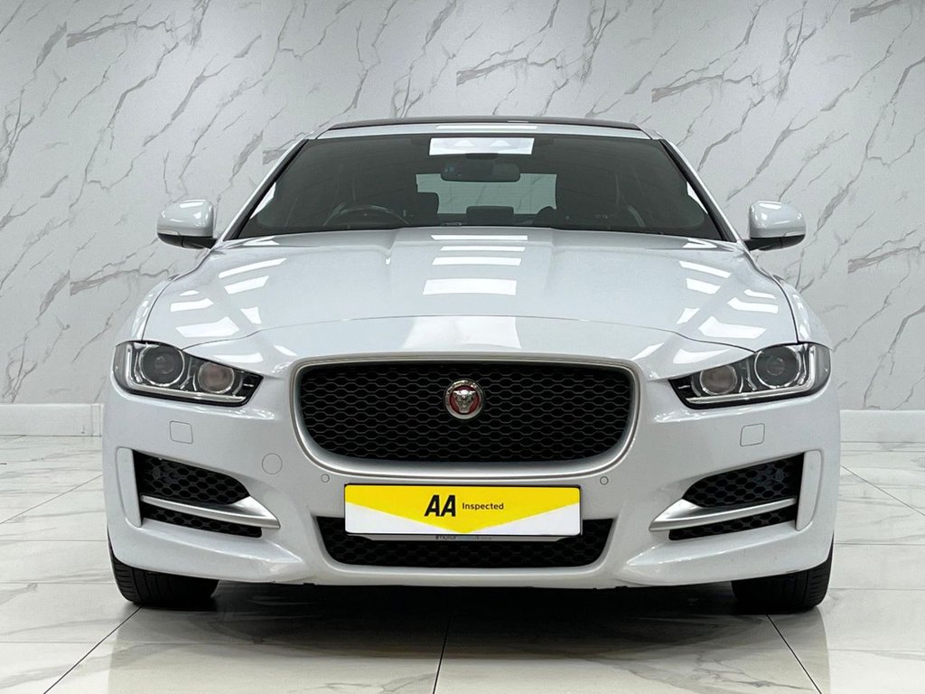 Used Jaguar XE 2016 for sale - 77779867: Photo 4