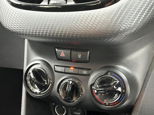 Used Peugeot 2008 2015 for sale - 76185308: Photo 19