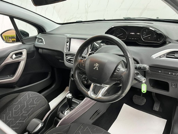 Used Peugeot 2008 2015 for sale - 76185308: Photo 22