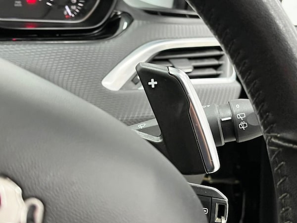Used Peugeot 2008 2015 for sale - 76185308: Photo 26
