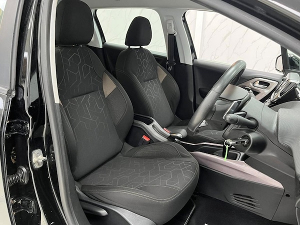 Used Peugeot 2008 2015 for sale - 76185308: Photo 27