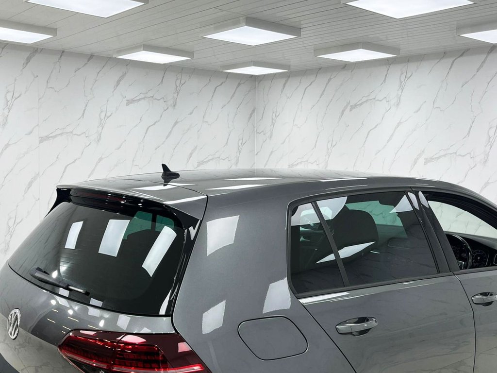 Used Volkswagen Golf 2018 for sale - 76203510: Photo 15
