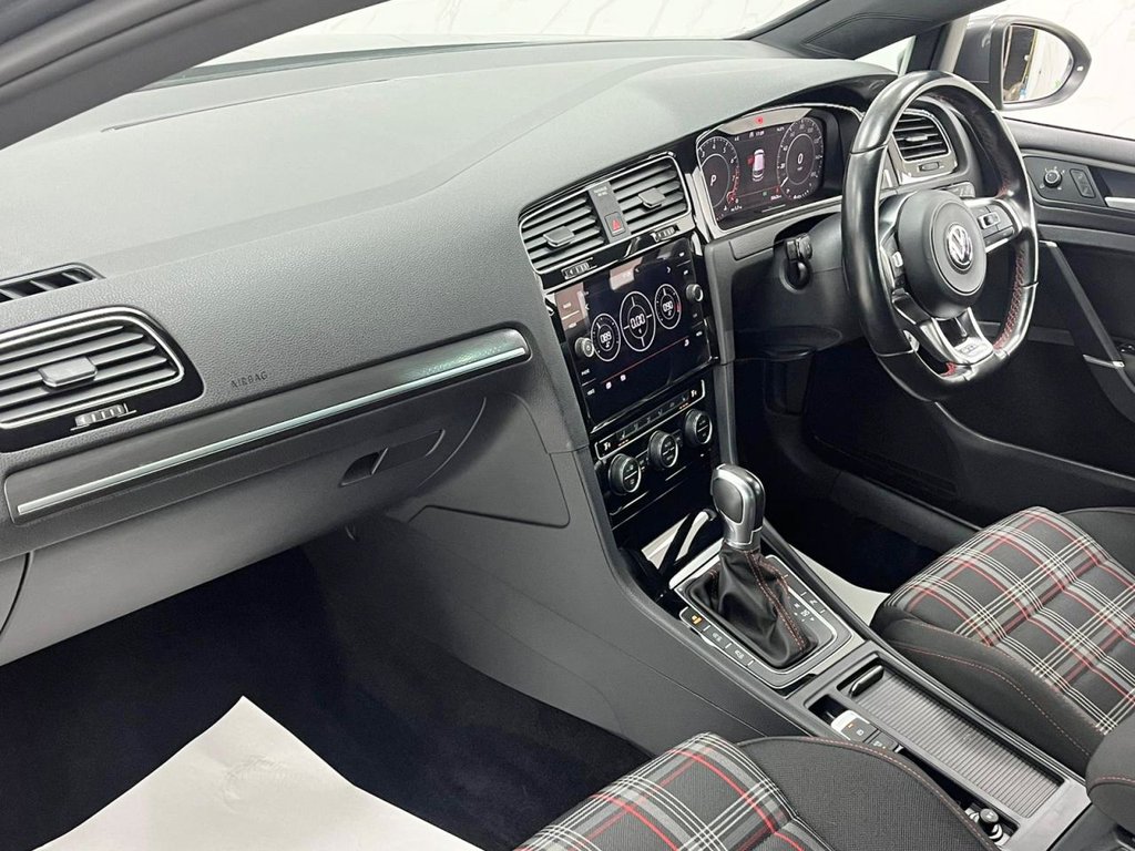 Used Volkswagen Golf 2018 for sale - 76203510: Photo 20