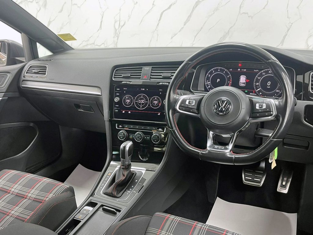 Used Volkswagen Golf 2018 for sale - 76203510: Photo 31