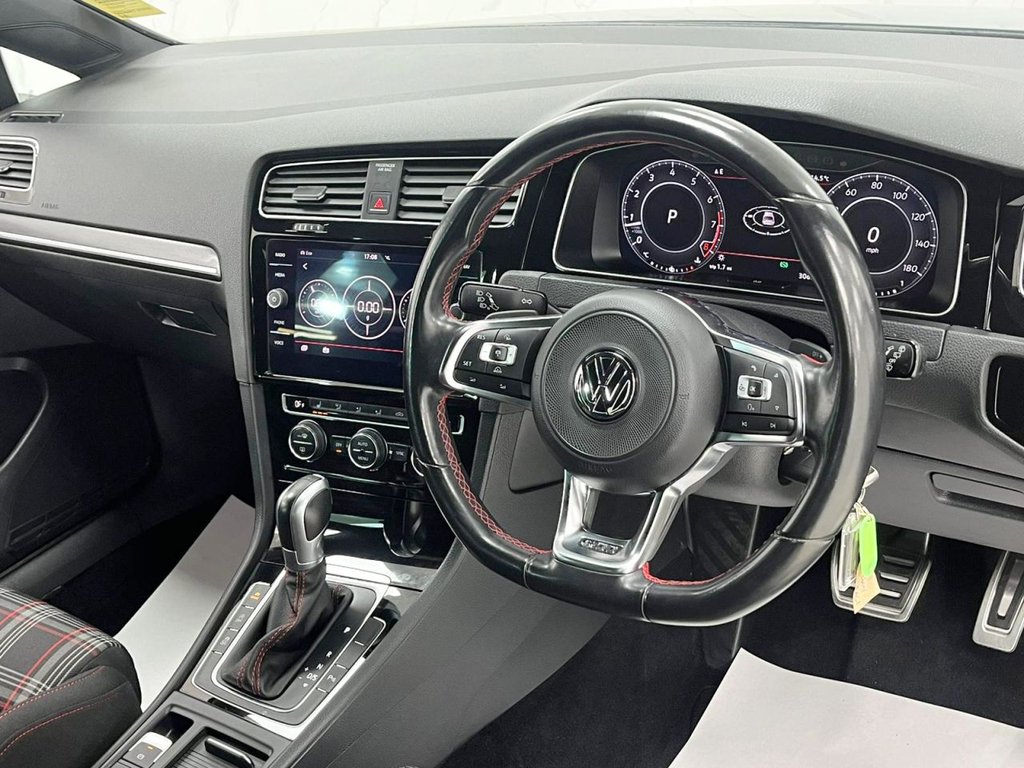 Used Volkswagen Golf 2018 for sale - 76203510: Photo 32