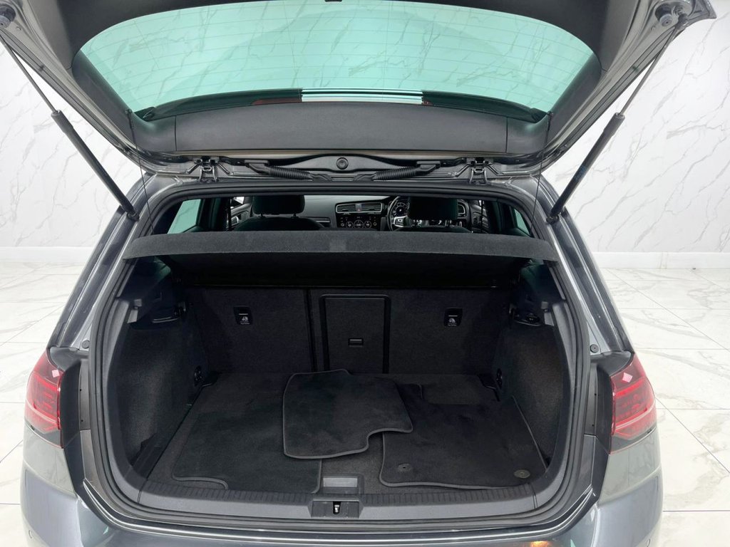 Used Volkswagen Golf 2018 for sale - 76203510: Photo 38