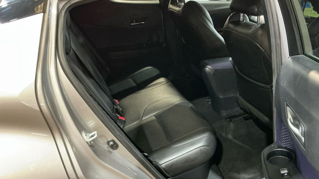 Used Toyota C-HR 2018 for sale - 77693378: Photo 10