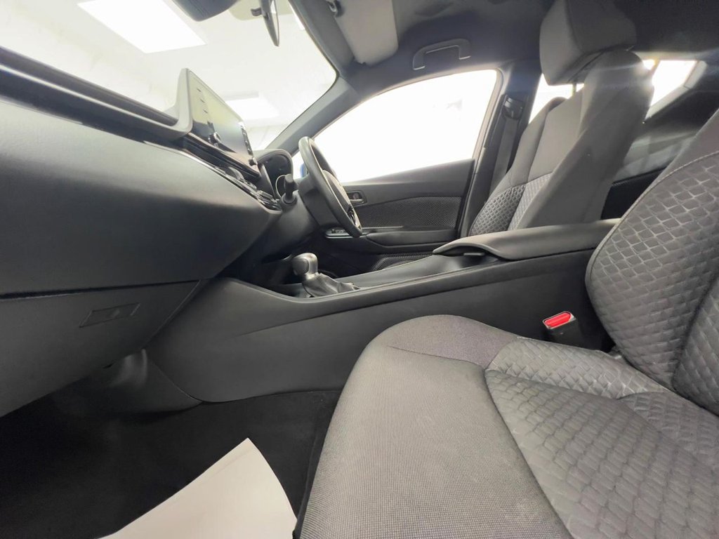 Used Toyota C-HR 2022 for sale - 76210233: Photo 19