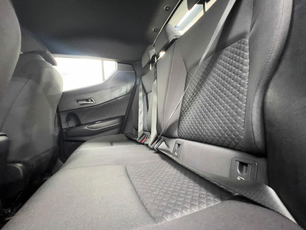 Used Toyota C-HR 2022 for sale - 76210233: Photo 25